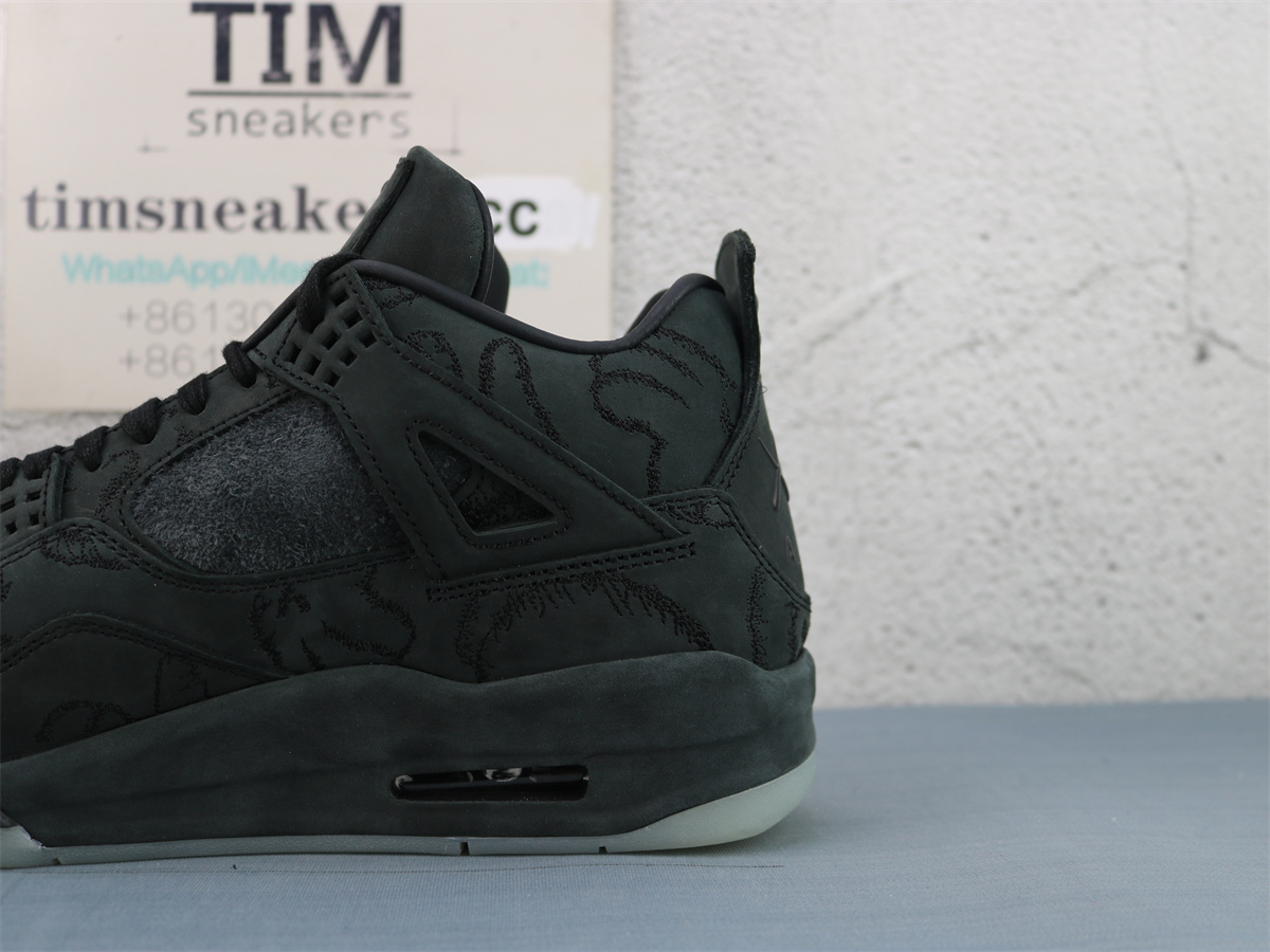 GX Batch Air Jordan 4 Retro Kaws Black 930155-001